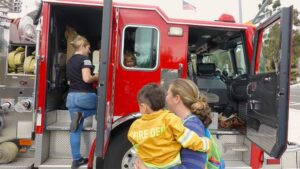 がんと闘う3歳の子どもを支えた消防隊