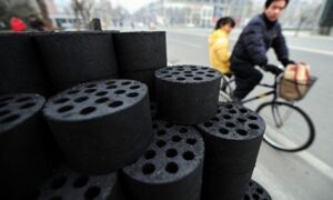 中国当局、石炭価格に介入措置を検討　先物・株市場が急落