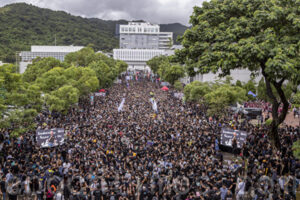 香港の学生ら、新学期初日に授業をボイコット　「今こそ声を上げるべきだ」