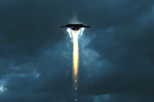 フランスUFO目撃映像　TVがこぞって報道　ネットで物議醸す