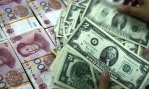 資金逃避が止まらない中国　地下銀行の取り締まりを強化　