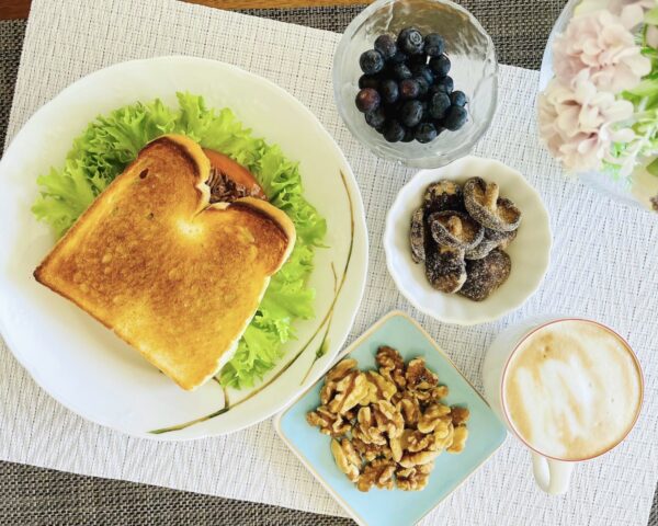 【おうちカフェ】牛肉角煮入り食パンアレンジ