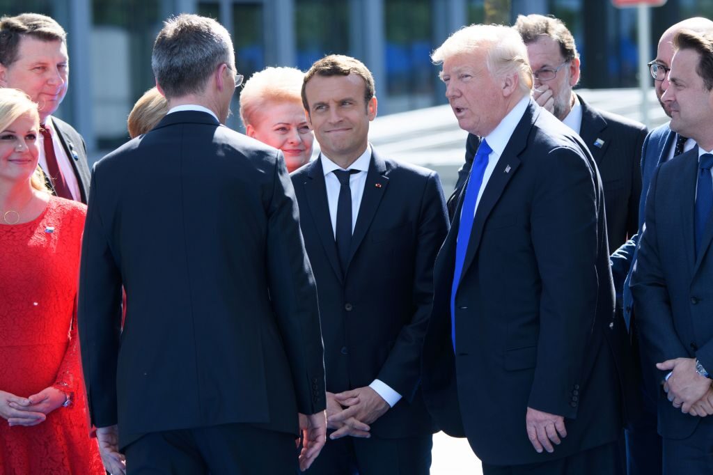 米仏両首脳初会談、「パリ協定」「テロ対策」で意見交換