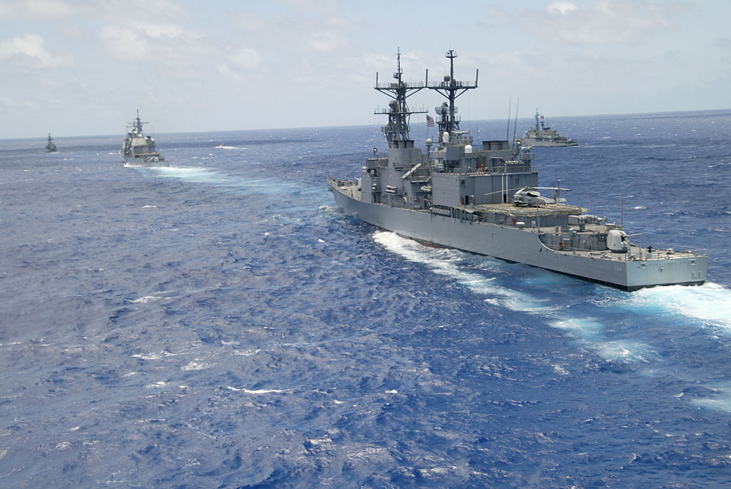 【動画】米軍、ハワイ沖で演習　クライマックス…実弾射撃で標的船沈める