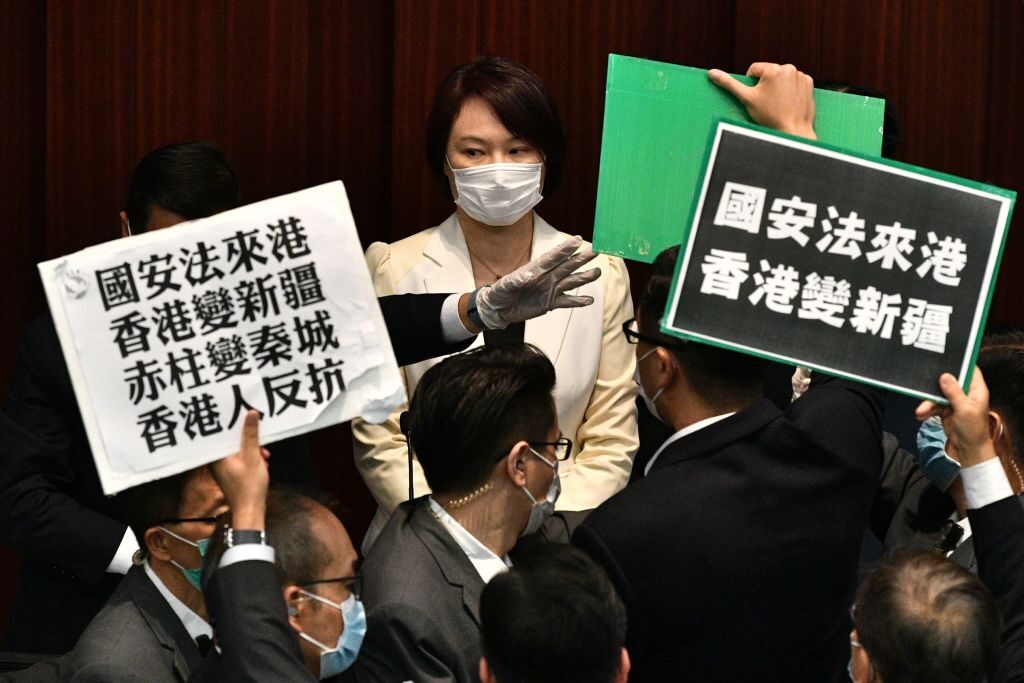 香港国家安全法は「一国二制度の死」米上院、制裁案を提出