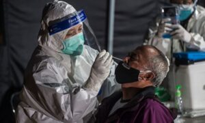インドネシア、医療従事者131人がコロナで死亡　大半は中国製ワクチン接種済