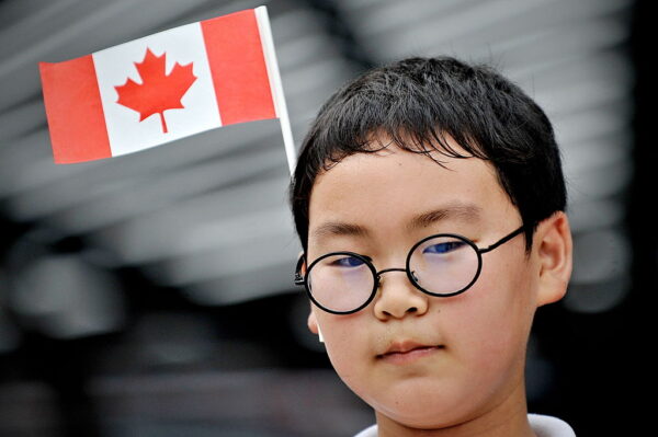 カナダ当局が警戒　中国は「留学生を使って、カナダの政治に干渉している」