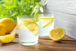 「毎朝1杯」カリウム豊富なレモン水は、いかがですか？
