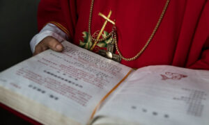 米国務長官、バチカンに警戒促す「中国共産党は神を従わせようとしている」