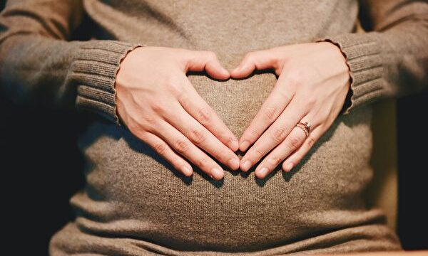 河北省の銀行、妊娠・出産に「事前申請制」　違反者が解雇か中絶