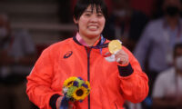 東京五輪、柔道女子78キロ超級　素根輝に金メダル　日本勢の金獲得数は16で過去最多
