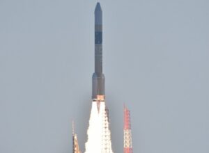 【動画】日本の情報収集衛星・光学6号機を搭載したロケット、打ち上げ成功　
