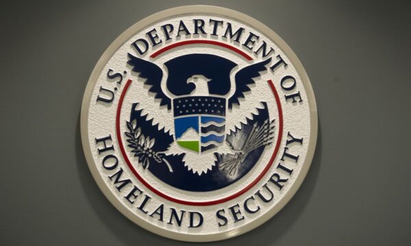 毒物事件で服役の中国人留学生　ICEが拘束　送還手続きへ