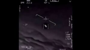 米軍パイロット、UFOと11回の「ニアミス」を経験＝DNIレポート