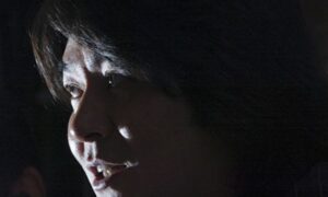 「鎖の母たちを救う」　中国人監督がパリで映画試写会