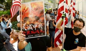 中国市民「心の中で香港を応援する」　『九評共産党』発表15周年