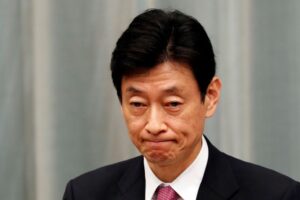 感染拡大防止に「全力尽くし責任」　西村再生相、辞任を重ねて否定