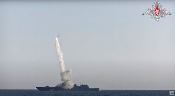 ロシア、極超音速巡航ミサイルの試射成功　国防省が発表