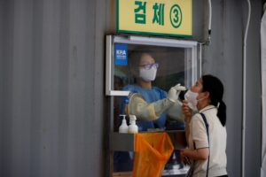 韓国、新規感染者が2200人超え過去最多　国内の旅行者増加などで
