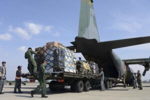 アフガニスタンに自衛隊機を派遣、現地日本人退避で＝官房長官