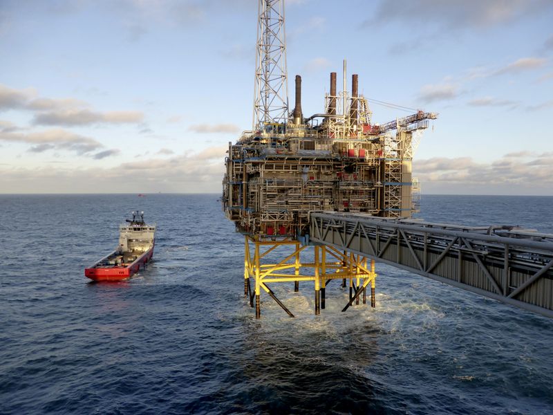ノルウェー新政権、石油・ガス探査許可を継続へ