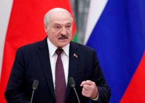 ベラルーシ大統領、天然ガス供給停止も　移民流入問題でEUけん制