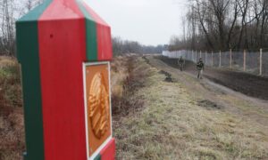 ベラルーシ、ロシアと共同軍事演習へ　ウクライナ国境付近