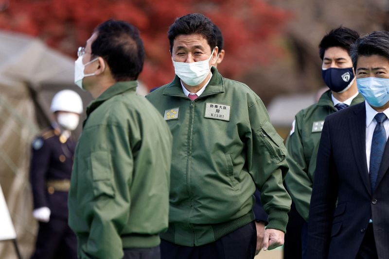 北朝鮮の飛翔体、700キロ未満飛行　岸防衛相「敵基地攻撃能力も検討」