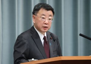 全国のオミクロン感染率、直近の暫定値で84％＝松野官房長官