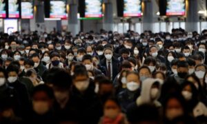 東京の感染、1週間後1.8万人超と専門家試算　警戒レベル最上位に