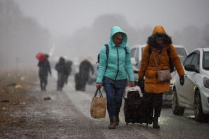 ウクライナ避難民700万人超える恐れ、EU「近年ない人道危機」
