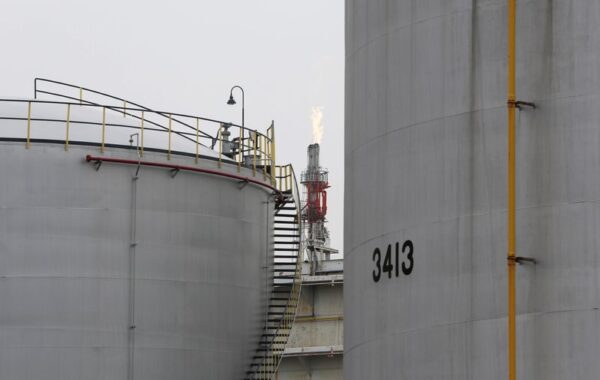 IEA協調による石油備蓄の放出を開始＝経産省