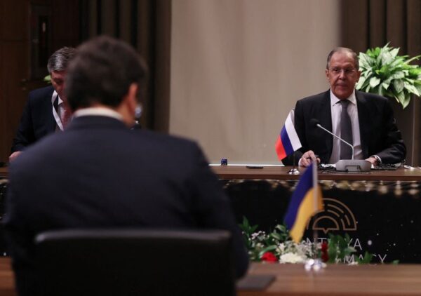 ウクライナ・ロシア外相会談、停戦交渉で進展なし