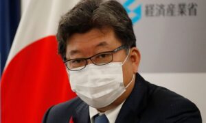 日本は750万バレルを民間備蓄から放出、IEA協調＝萩生田経産相