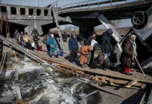 ウクライナ民間人の車列に攻撃、独仏ロ会談は成果なし