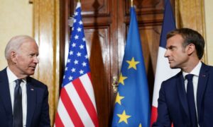 米仏首脳、ウクライナ巡り協議　ロシアの責任問う姿勢強調