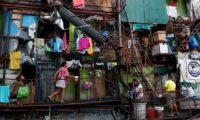 東南アジアの極度貧困層、昨年は470万人増　コロナ影響＝ADB