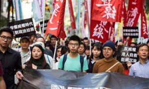 中国高官、香港の一国二制度を相次いで否定