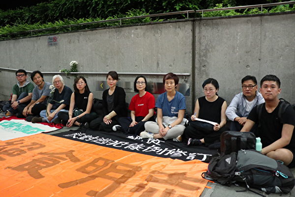 動画：香港市民が議会を包囲　大規模なデモ・スト呼び掛ける　審議延期へ