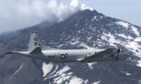 米中軍機、南シナ海上空でニアミス　
