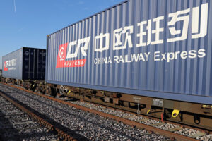 「一帯一路」、中欧結ぶ貨物鉄道「空のコンテナだらけ」＝中国メディア