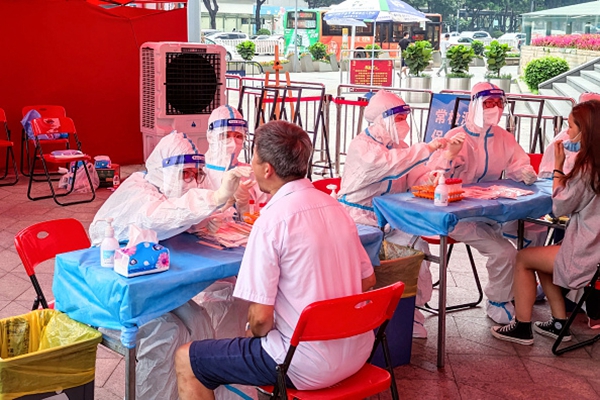 深セン市、海外から荷物届けば「PCR検査を」市民「つねに他国のせい」