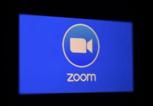 感染症流行で使用増のビデオ会議アプリ「Zoom」FBIが乗っ取りを警告