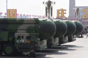 中国、新疆でも核ミサイル地下格納庫群か　衛星画像で確認　先月に続き2度目