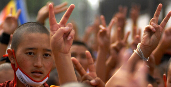 ネパールで抗議デモ、中国による内政干渉と土地占領に反発