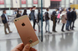 米アップル、「iPhone」商標権敗訴で　中国最高裁に上訴決定
