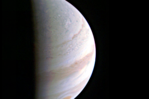 無人探査機ジュノー　木星最接近に成功＝NASA