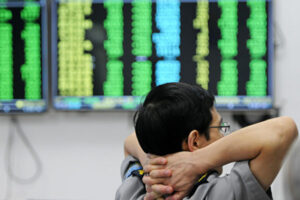 中国株市場低迷、上海総合2年ぶりの安値に　米中通商摩擦で