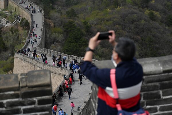 世界遺産「鎮北台」、深刻な刻字被害　無傷のレンガがない＝中国陝西省