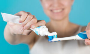 あなたはどのタイプ？　歯磨き粉をどこから絞るかでわかる性格診断